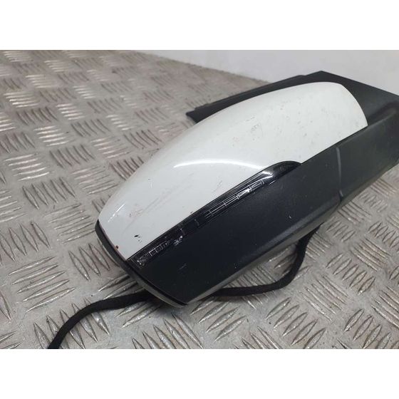 Retrovisor Derecho Para Volkswagen Polo