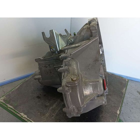 Caja Cambios para Mazda 2 Lim. ()