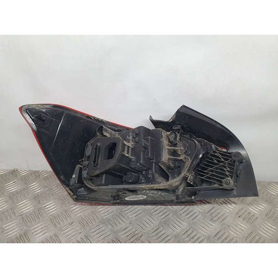 Piloto Trasero Derecho para Seat Ibiza (Kj1)