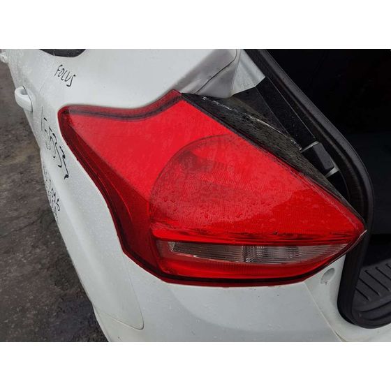 Piloto Trasero Izquierdo Para Ford Focus Lim.