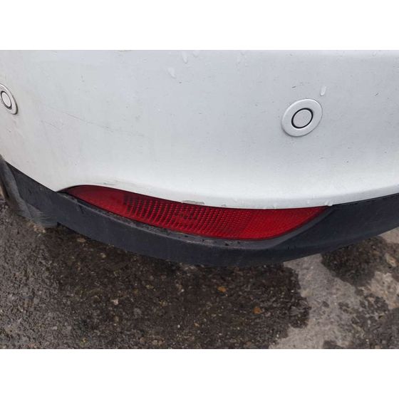 Piloto Trasero Izquierdo Paragolpes Para Ford Focus Lim.