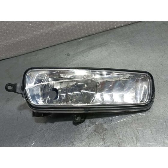 Faro Antiniebla Derecho Para Ford Focus Lim.