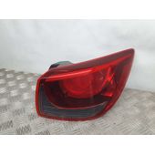 Piloto Trasero Derecho Para Mazda 2 Lim.