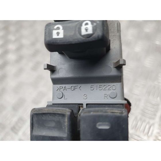 Mando Elevalunas Delantero Izquierdo Para Toyota Auris