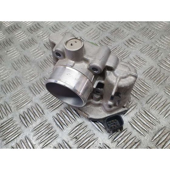Caja Mariposa Para Opel Corsa E