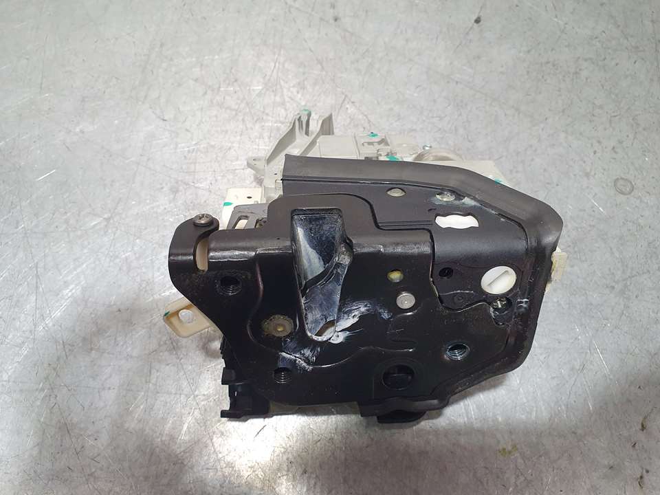 Cerradura Puerta Delantera Derecha Para Audi A4 Ber.