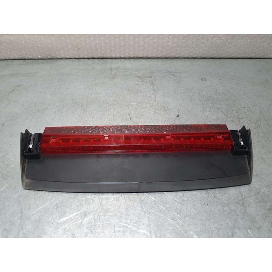 Luz Central De Freno para Audi A6 Berlina (4A2)