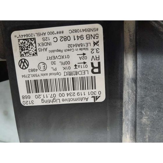 Faro Derecho Para Volkswagen Tiguan
