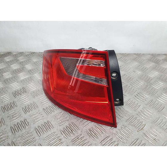 Piloto Trasero Izquierdo para Seat Toledo (Kg3)
