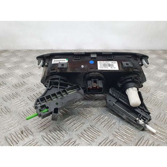 Mando Calefaccion / Aire Acondicionado Para Hyundai I20