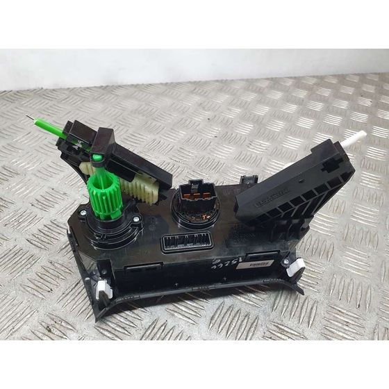 Mando Calefaccion / Aire Acondicionado Para Hyundai I20