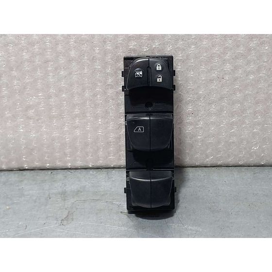 Mando Elevalunas Delantero Izquierdo Para Nissan Pulsar