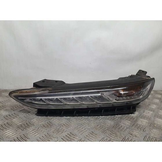 Faro Izquierdo Para Hyundai Kona