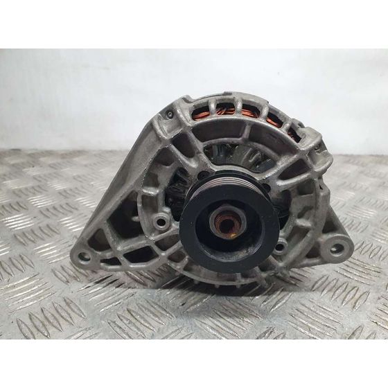 Alternador Para Mercedes Clase Gla