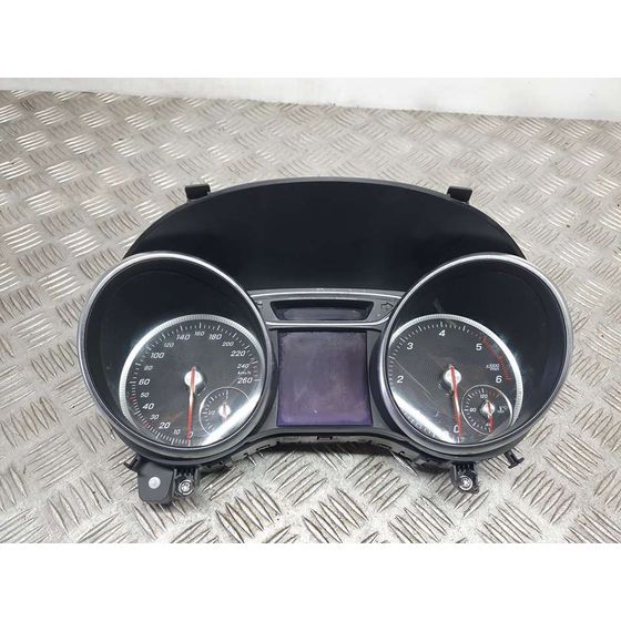 Cuadro Instrumentos para Mercedes-Benz Clase Gla (W156)