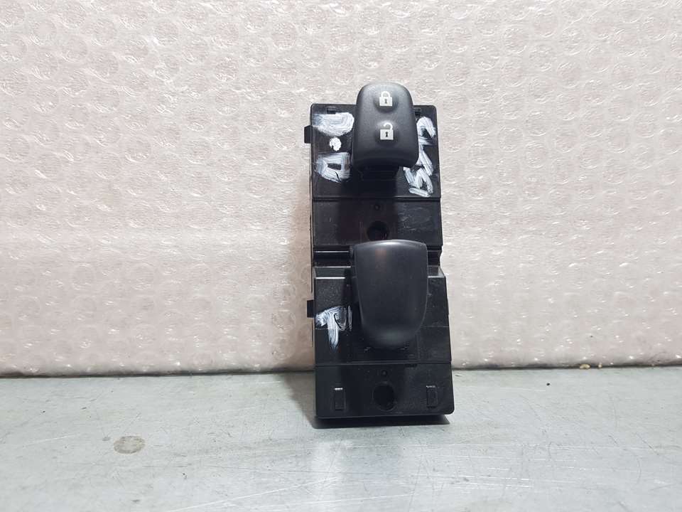 Mando Elevalunas Delantero Derecho para Nissan Pulsar