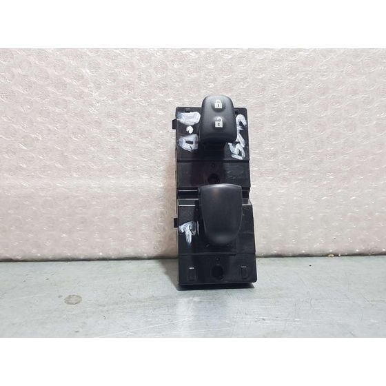 Mando Elevalunas Delantero Derecho para Nissan Pulsar