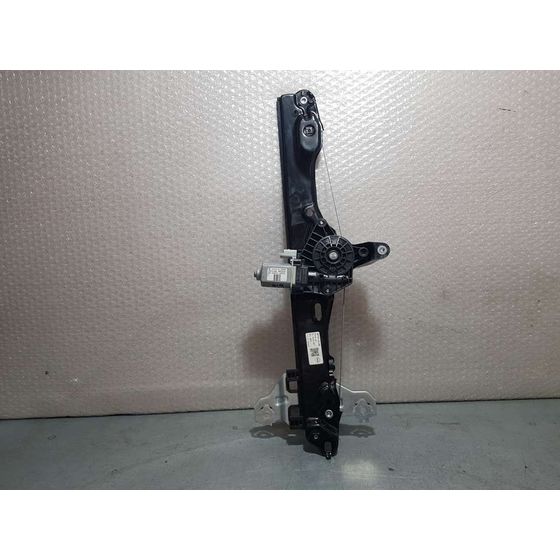 Elevalunas Delantero Derecho para Nissan Pulsar