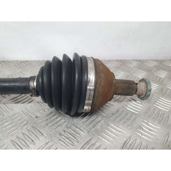Transmision Delantera Izquierda Para Volkswagen Polo