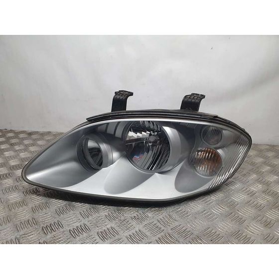 Faro Izquierdo Para Ssangyong Rodius