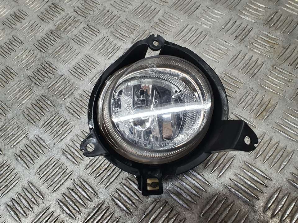 Faro Antiniebla Derecho Para Ssangyong Rodius
