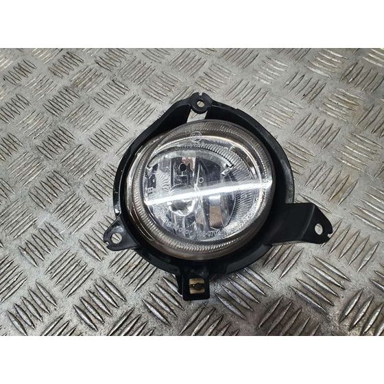 Faro Antiniebla Derecho Para Ssangyong Rodius
