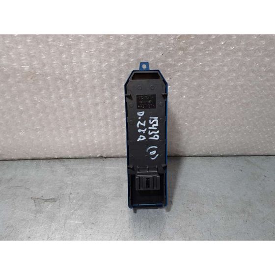 Mando Elevalunas Delantero Izquierdo Para Toyota Avensis