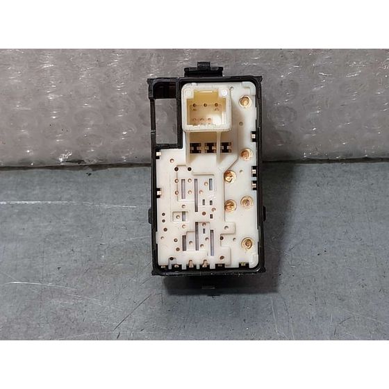 Mando Elevalunas Delantero Derecho Para Toyota Auris