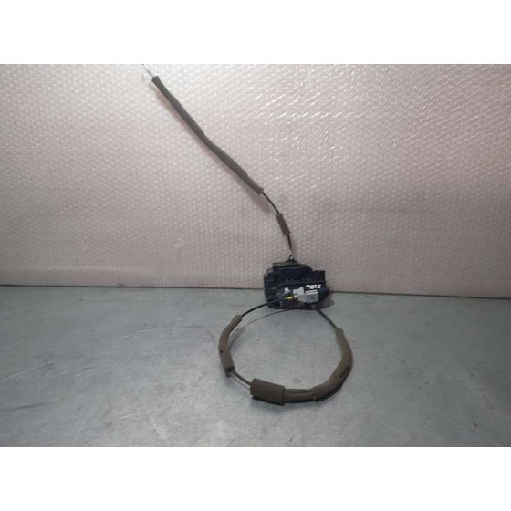 Cerradura Puerta Delantera Derecha Para Nissan Pulsar