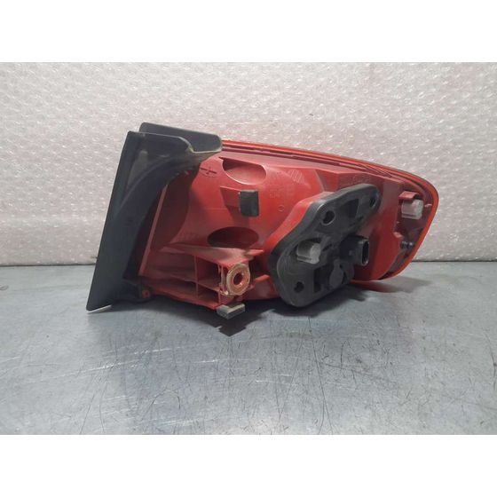 Piloto Trasero Izquierdo para Audi A4 Ber. (B8)