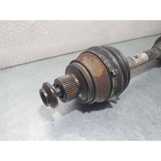 Transmision Delantera Izquierda Para Audi A4 Ber.