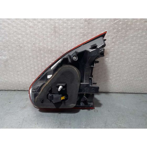 Piloto Trasero Izquierdo para Peugeot 2008 (--.2013->)
