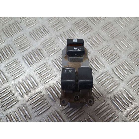 Mando Elevalunas Delantero Izquierdo Para Toyota Yaris