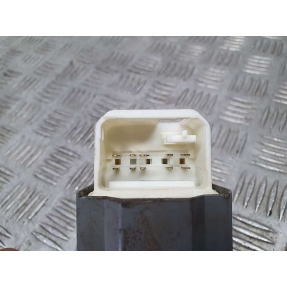 Mando Elevalunas Delantero Izquierdo Para Toyota Yaris