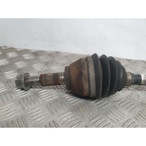 Transmision Delantera Derecha Para Nissan Pulsar
