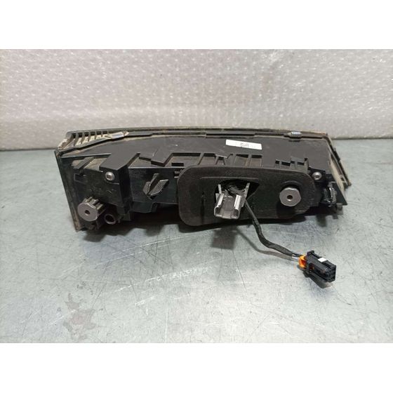 Piloto Trasero Derecho Para Peugeot 308