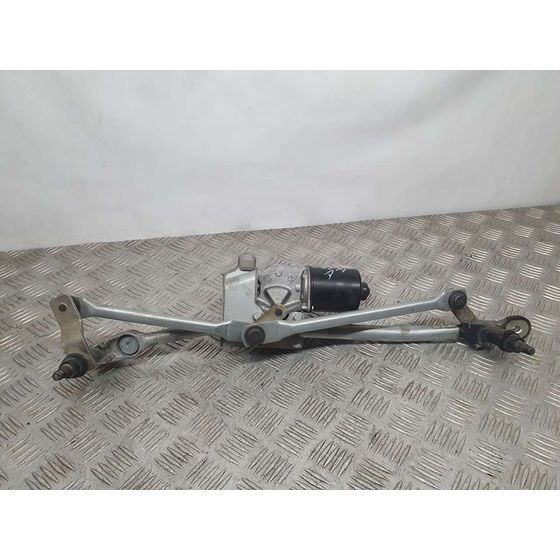 Motor Limpia Delantero Para Bmw Serie 1 Berlina
