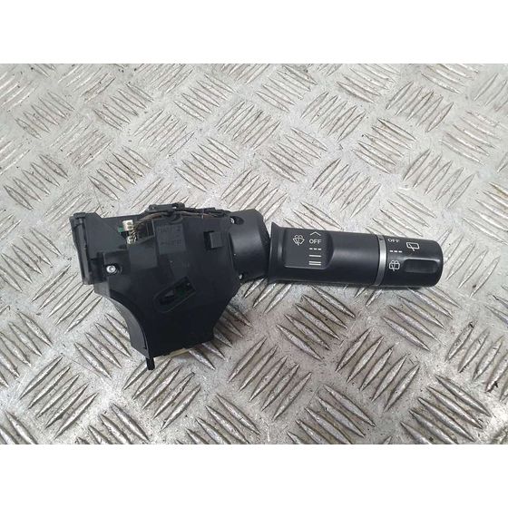 Mando Limpia Para Mazda 2 Lim.