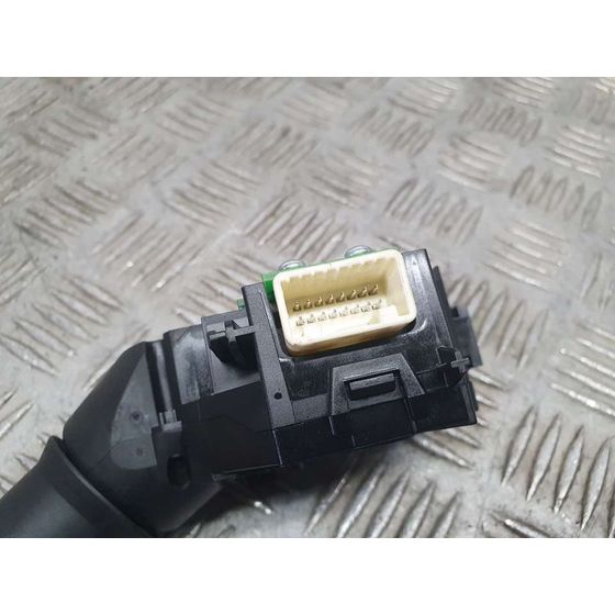 Mando Limpia Para Mazda 2 Lim.