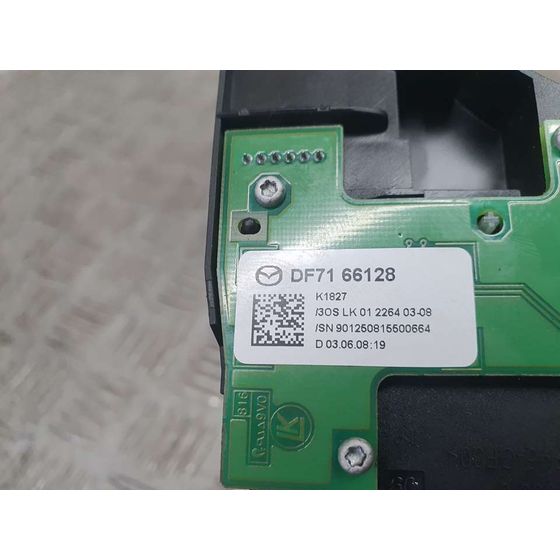 Mando Limpia Para Mazda 2 Lim.