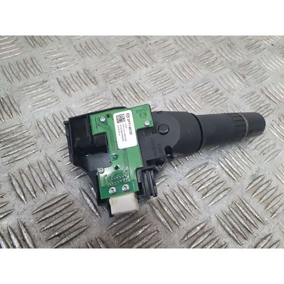 Mando Luces Para Mazda 2 Lim.