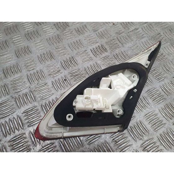 Piloto Trasero Izquierdo Para Opel Astra J Lim.