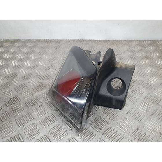Piloto Trasero Izquierdo Para Peugeot 2008