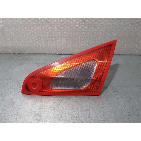 Piloto Trasero Derecho Para Mitsubishi Colt Berlina 3