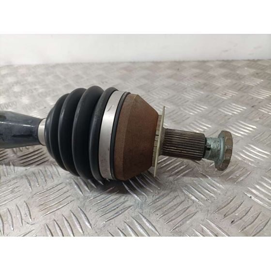 Transmision Delantera Derecha Para Volkswagen Polo