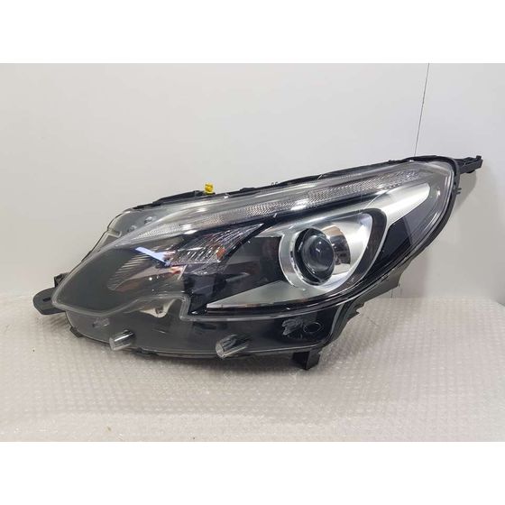 Faro Izquierdo Para Peugeot 2008