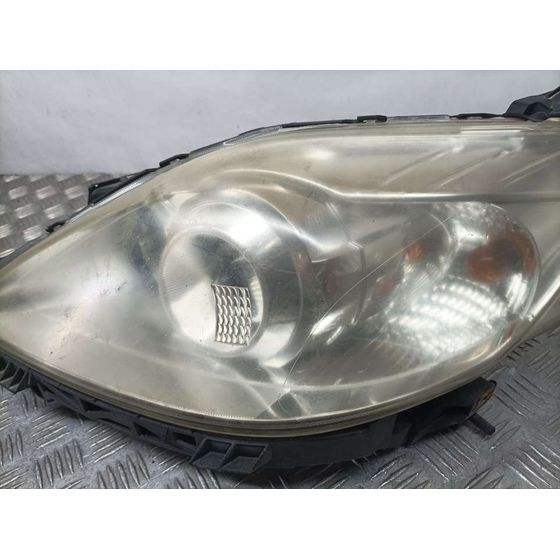 Faro Izquierdo Para Mazda 5 Berl.