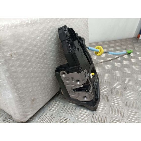 Cerradura Puerta Delantera Derecha Para Bmw Serie X1