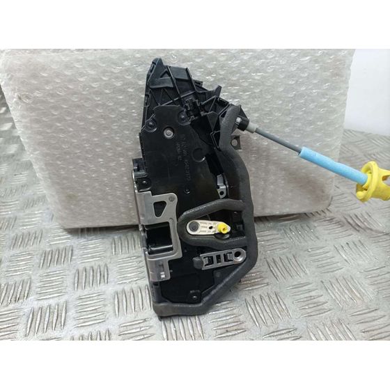 Cerradura Puerta Delantera Derecha Para Bmw Serie X1