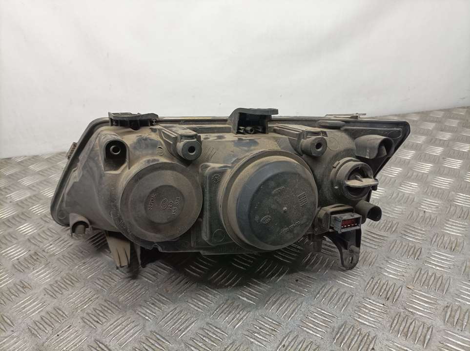 Faro Derecho Para Saab 9-3 Berlina